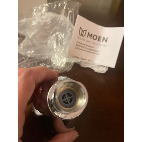 Wall Mount Single-Function Moen Baystone Chrome Round Showerhead NEW - Picture 4 of 5